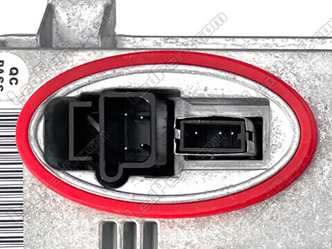 Zoom on the connector of the Xenon ballast for Hyundai I40